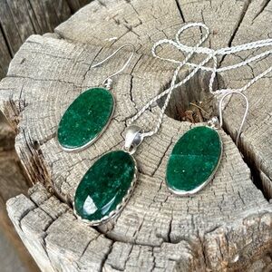 SET! Adventurine Necklace & Earrings
